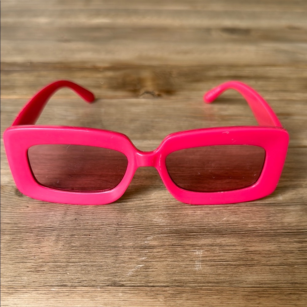 En Fait La Stylish Pink Sunglasses